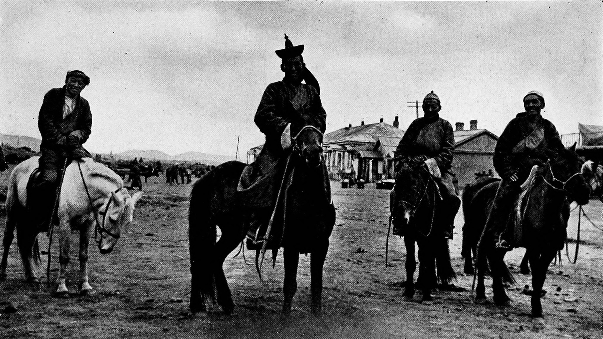 Mongoolse krijgers op het platteland rond 1920 